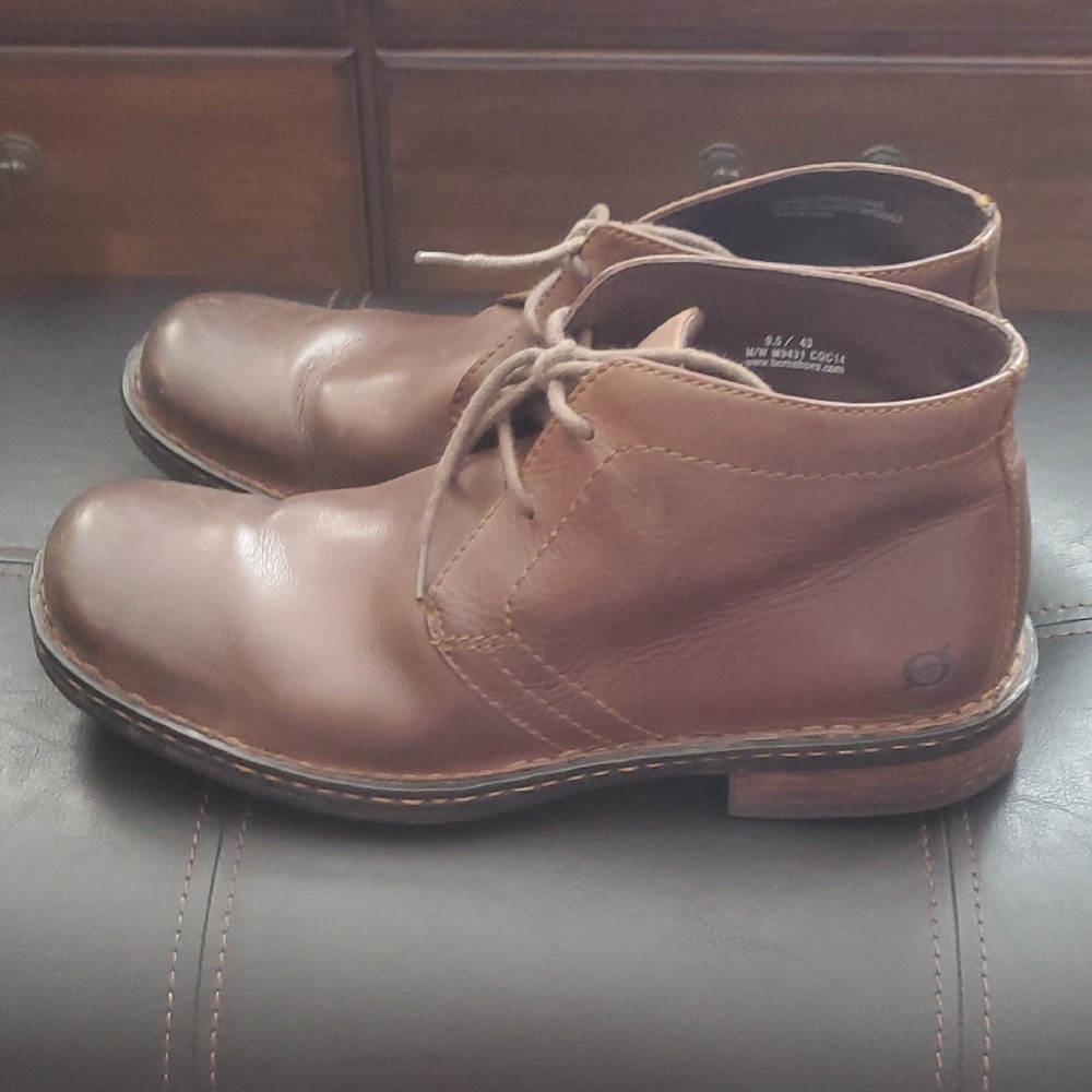 Men's Brown Leather Chukka Boots